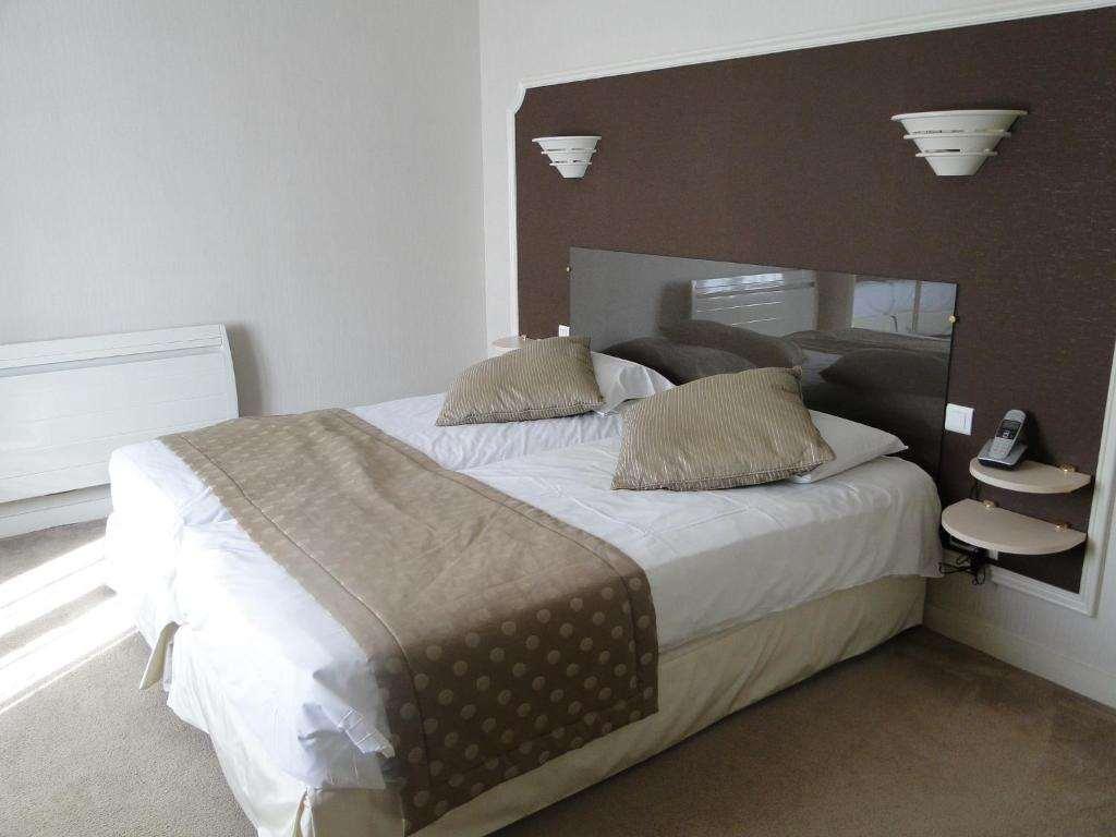 Logis Auberge Bienvenue Doué-la-Fontaine Pokój zdjęcie