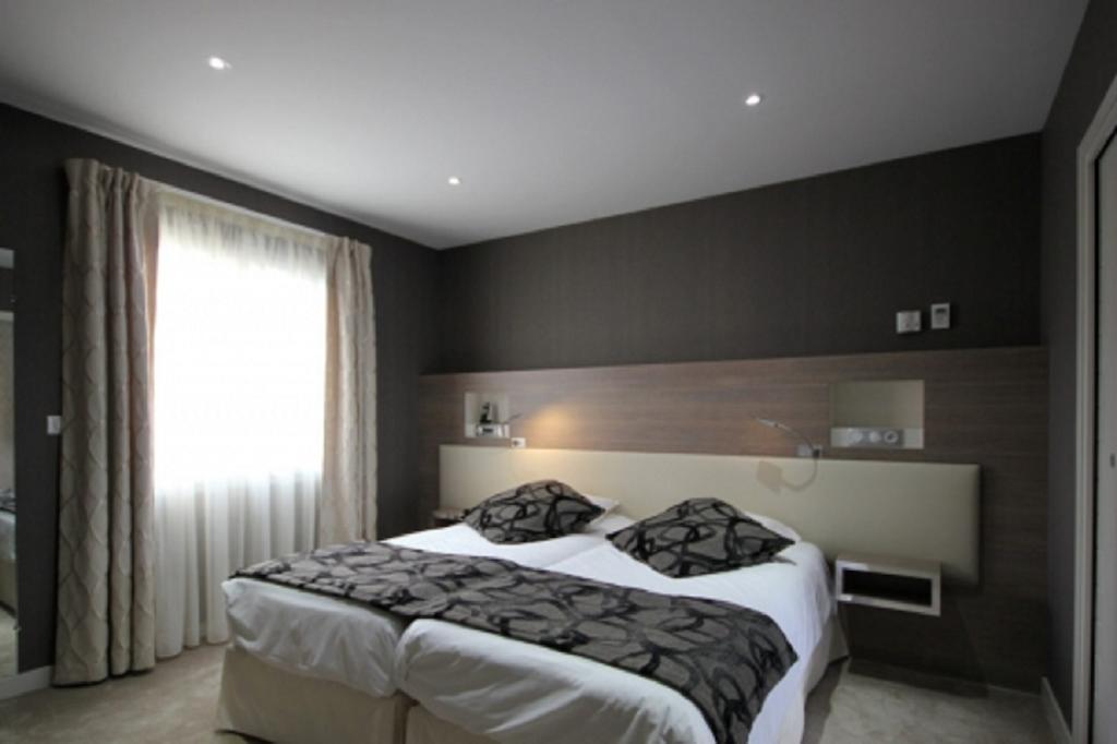 Logis Auberge Bienvenue Doué-la-Fontaine Zewnętrze zdjęcie