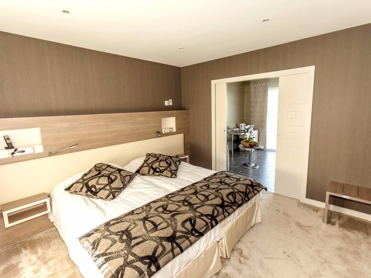 Logis Auberge Bienvenue Doué-la-Fontaine Zewnętrze zdjęcie