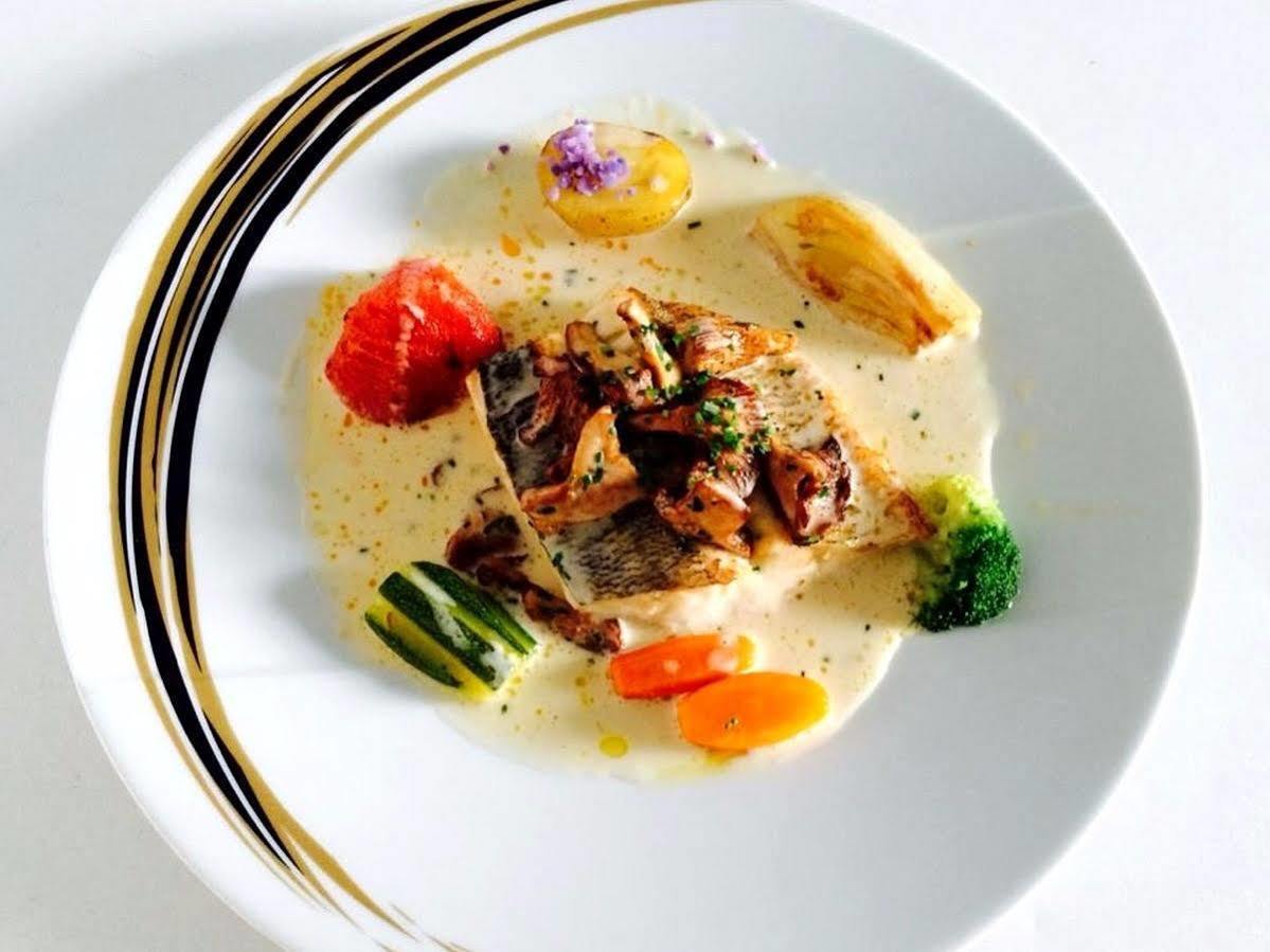 Logis Auberge Bienvenue Doué-la-Fontaine Zewnętrze zdjęcie